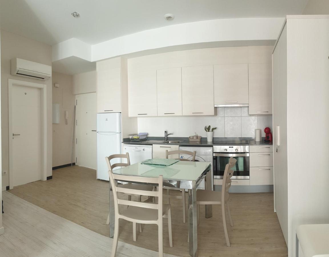 Apartamento En Urbanizacion El Retiro III Дения Екстериор снимка