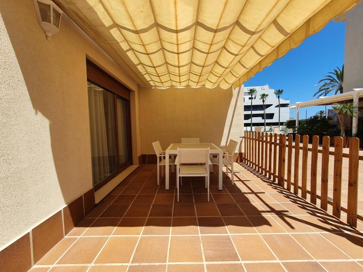 Apartamento En Urbanizacion El Retiro III Дения Екстериор снимка