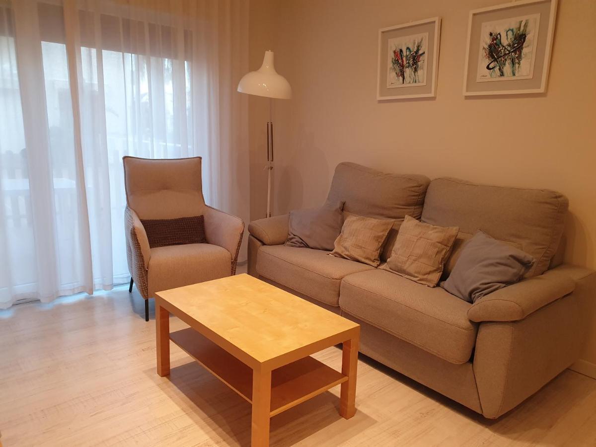 Apartamento En Urbanizacion El Retiro III Дения Екстериор снимка